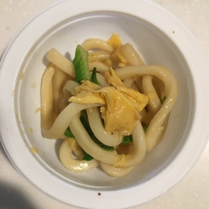 角煮の煮汁でピリ辛焼きうどん